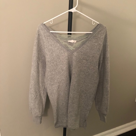 Forever 22 Lace pullover - Picture 2 of 2